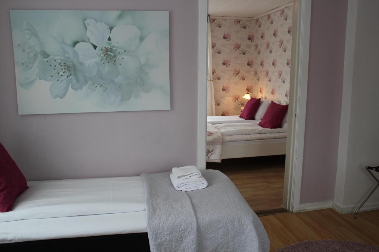 Hotel Pensionat Granparken Norrtälje Extérieur photo