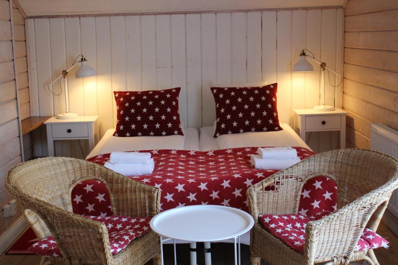 Hotel Pensionat Granparken Norrtälje Extérieur photo
