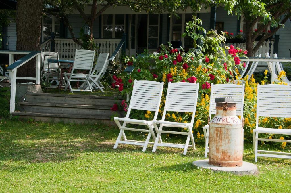 Hotel Pensionat Granparken Norrtälje Extérieur photo