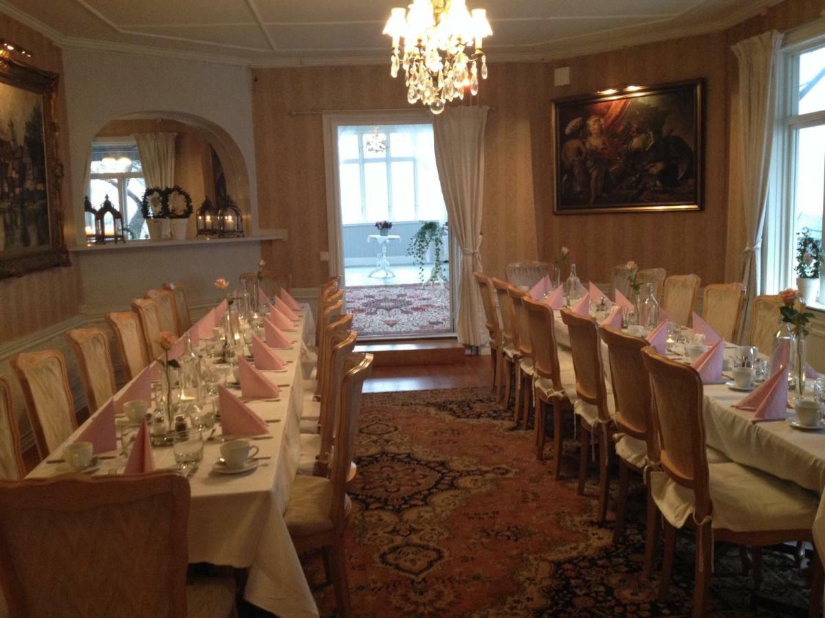 Hotel Pensionat Granparken Norrtälje Extérieur photo