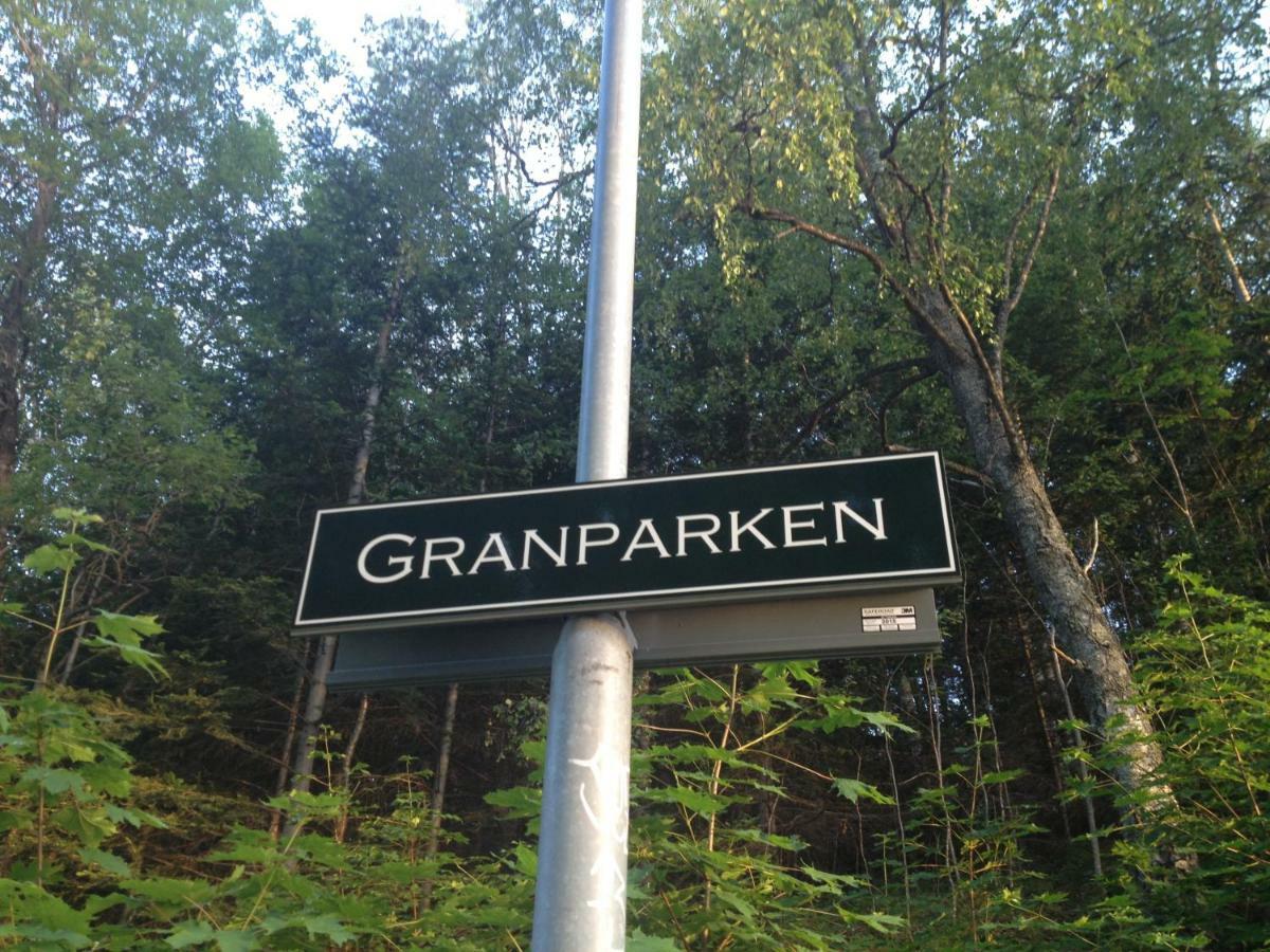 Hotel Pensionat Granparken Norrtälje Extérieur photo